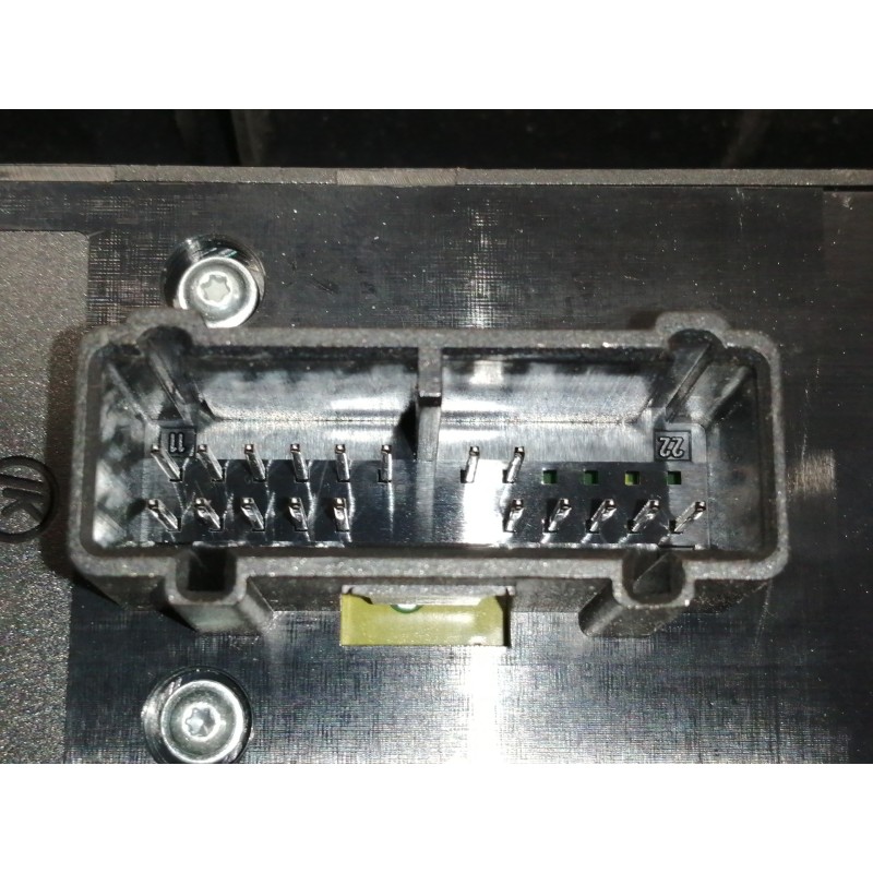 Recambio de mando elevalunas delantero izquierdo para volvo v50 familiar 2.0 d kinetic referencia OEM IAM 30658444 30658445 / 30