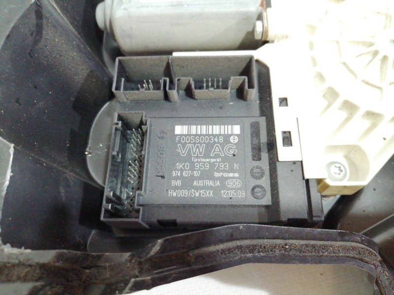 Recambio de elevalunas delantero izquierdo para seat leon (1p1) emocion referencia OEM IAM 1P0837401H 1T0959701K 1P0867435