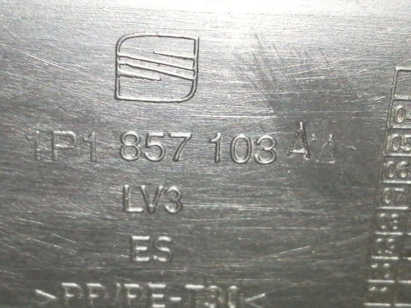 Recambio de guantera para seat leon (1p1) emocion referencia OEM IAM 1P1857103  