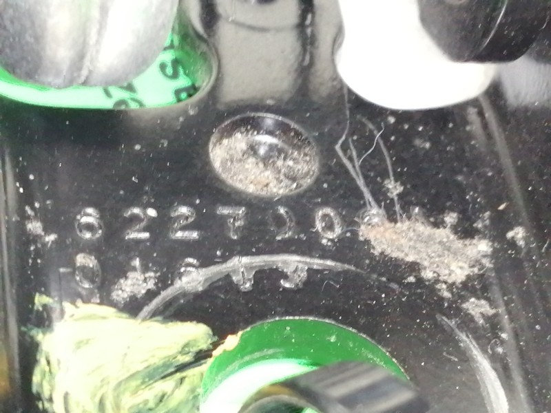 Recambio de enganche cinturon trasero central para peugeot 2008 (--.2013) allure referencia OEM IAM 6227006A  