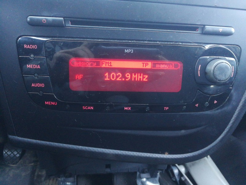 Recambio de sistema audio / radio cd para seat leon (1p1) emocion referencia OEM IAM 1P0035153  