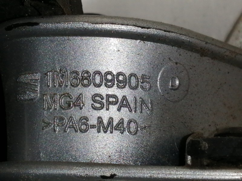 Recambio de tapa exterior combustible para seat leon (1m1) stella referencia OEM IAM 1H0010092L  