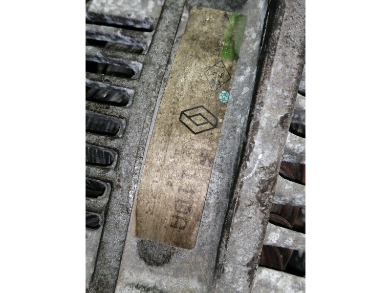 Recambio de alternador para renault laguna (b56) 1.8 referencia OEM IAM 770857073  