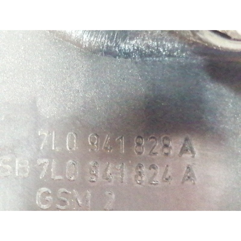 Recambio de caja reles / fusibles para volkswagen touareg (7la) tdi v10 referencia OEM IAM 7L0941828A  