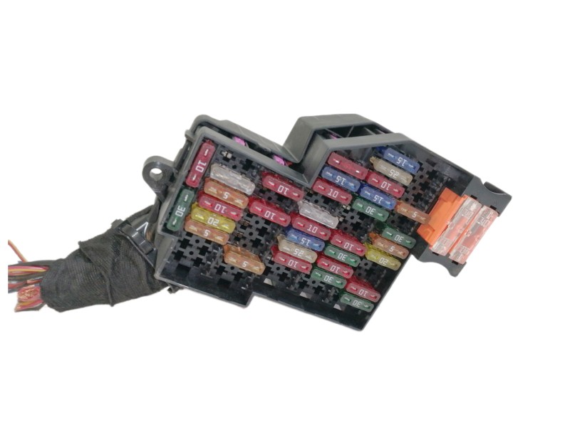 Recambio de caja reles / fusibles para volkswagen touareg (7la) tdi v10 referencia OEM IAM 7L0941828A  