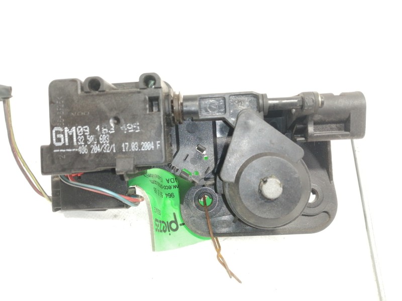 Recambio de cerradura maletero / porton para opel meriva cosmo referencia OEM IAM 09183495 32505603 