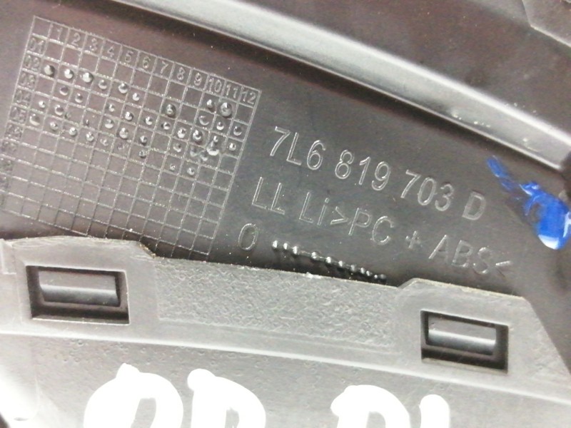 Recambio de rejilla aireadora para volkswagen touareg (7l6) v6 tdi referencia OEM IAM 7L6819703D  