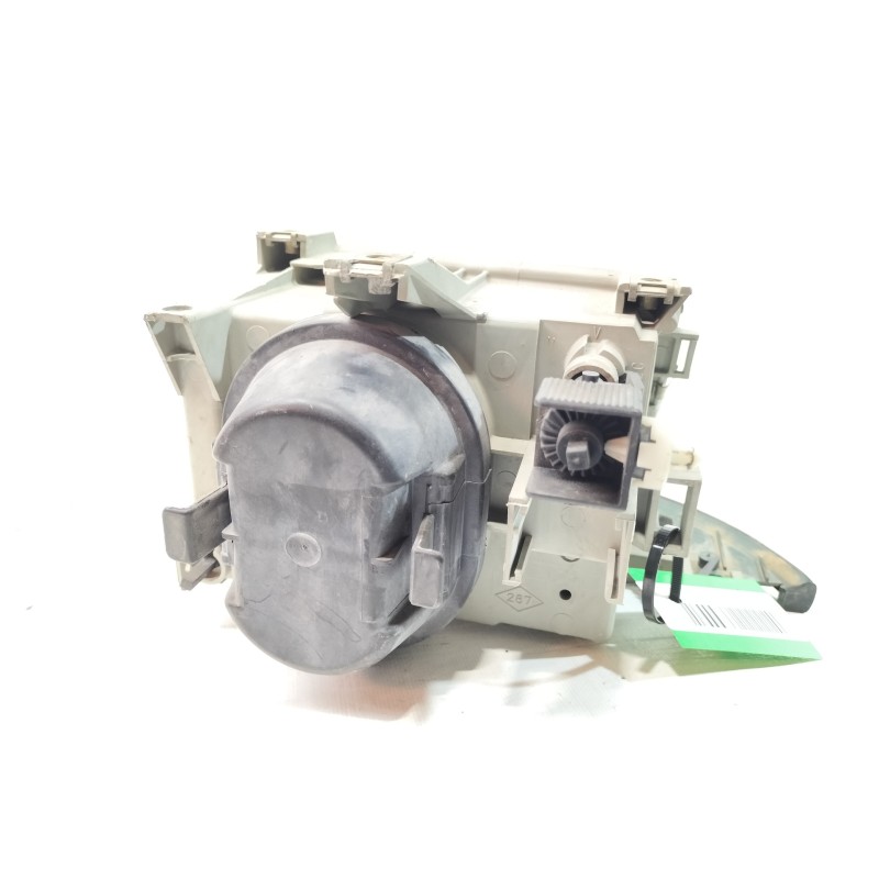 Recambio de faro derecho para renault clio i fase i+ii (b/c57) 1.2 ipanema referencia OEM IAM 084240  