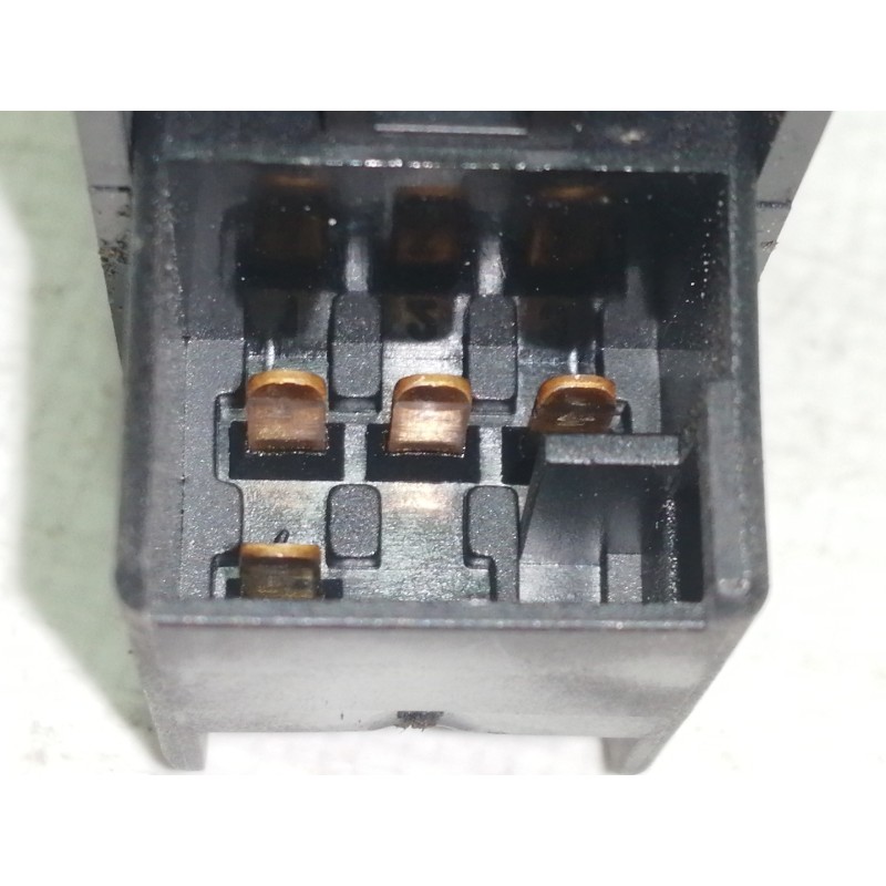 Recambio de mando elevalunas trasero derecho para volkswagen touareg (7la) tdi v10 referencia OEM IAM 7L6959855  