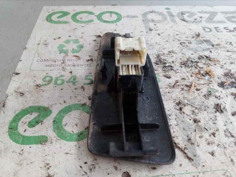 Recambio de mando elevalunas delantero derecho para nissan almera (n15) gx referencia OEM IAM   
