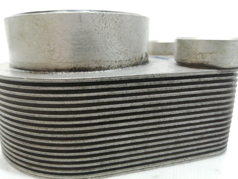 Recambio de enfriador aceite motor para nissan tiida (c11x/sc11x) acenta referencia OEM IAM 8200267937F  