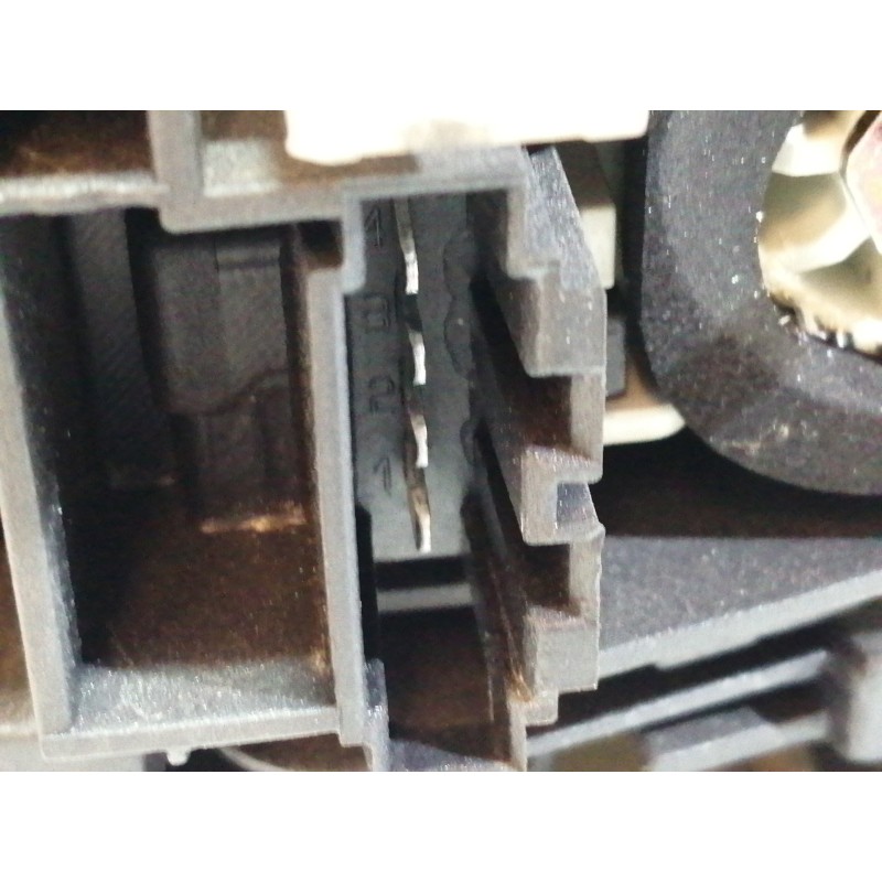 Recambio de piloto trasero izquierdo interior para volkswagen touareg (7la) tdi v10 referencia OEM IAM 28269003  