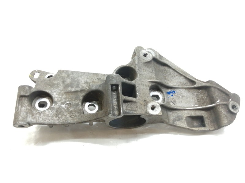 Recambio de soporte alternador para nissan tiida (c11x/sc11x) acenta referencia OEM IAM 8200425034  