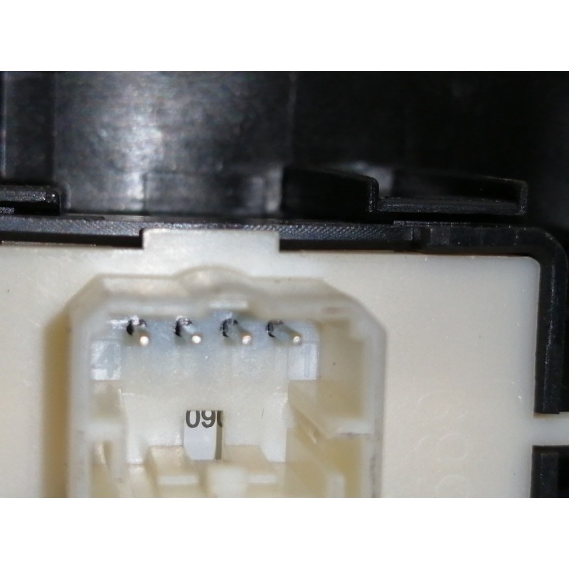 Recambio de mando elevalunas delantero derecho para fiat 500 x (334) urban referencia OEM IAM 07356331460 30171032 