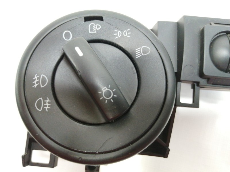 Recambio de mando luces para volkswagen touareg (7l6) v6 tdi referencia OEM IAM 7L685890  