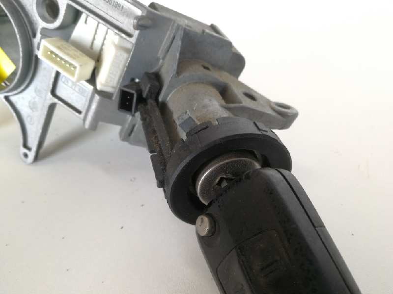 Recambio de cerradura direccion para opel zafira b cosmo referencia OEM IAM N0501881  