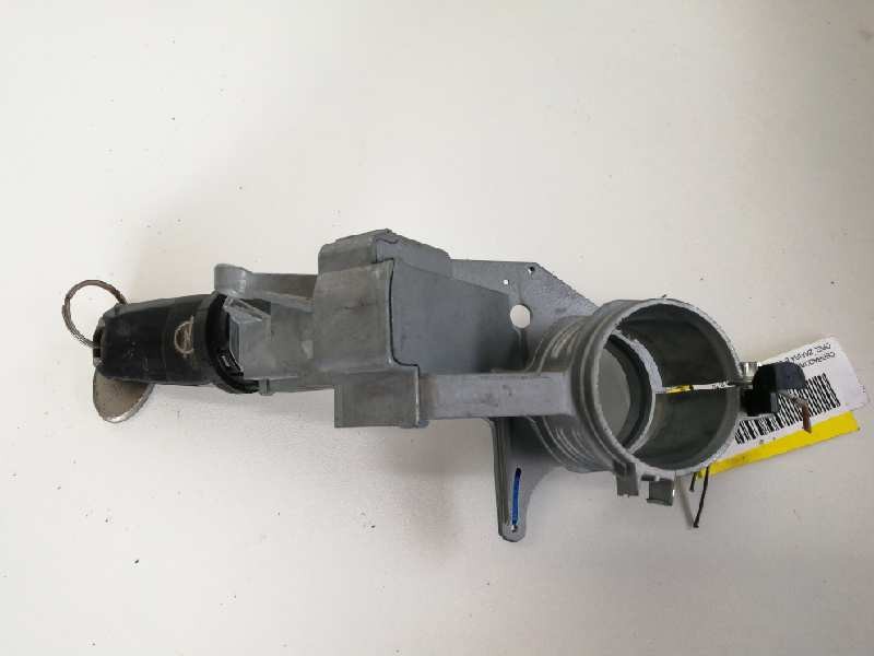Recambio de cerradura direccion para opel zafira b cosmo referencia OEM IAM N0501881  