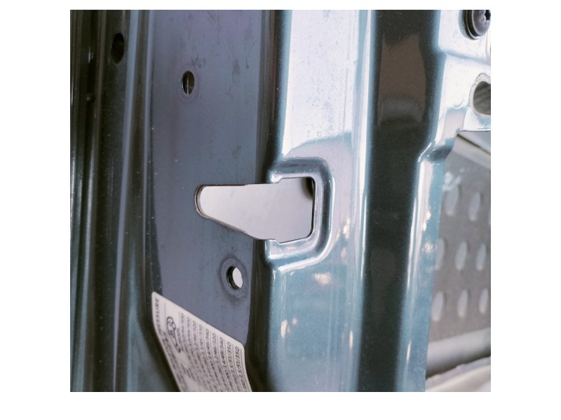 Recambio de puerta delantera izquierda para volkswagen touareg (7l6) v6 tdi referencia OEM IAM   