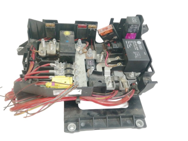 Recambio de caja reles / fusibles para volkswagen touareg (7la) tdi v10 referencia OEM IAM 7L0937548B  