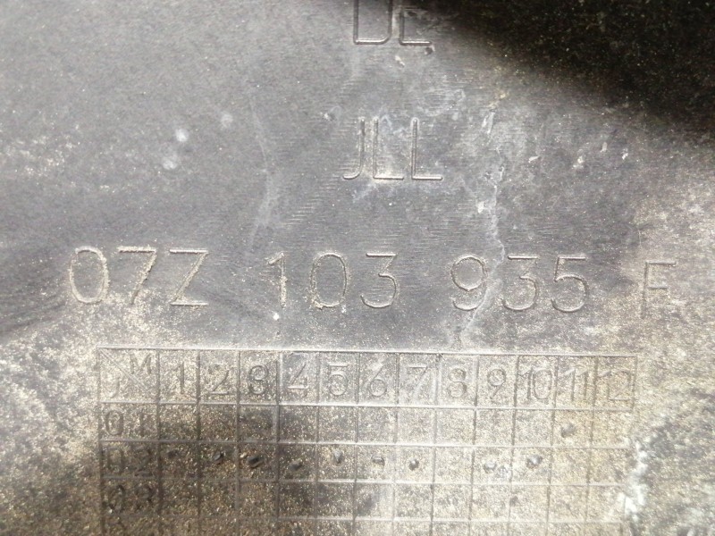 Recambio de tapa motor para volkswagen touareg (7la) tdi v10 referencia OEM IAM 07Z103935F  