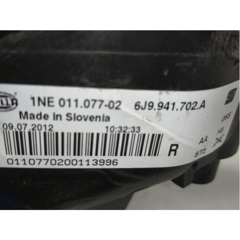 Recambio de faro antiniebla derecho para seat toledo (kg3) connect referencia OEM IAM 6J9941702A  