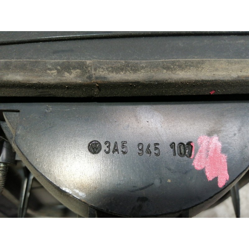 Recambio de piloto trasero izquierdo para volkswagen passat berlina (3a2) gl referencia OEM IAM 3A5945107  
