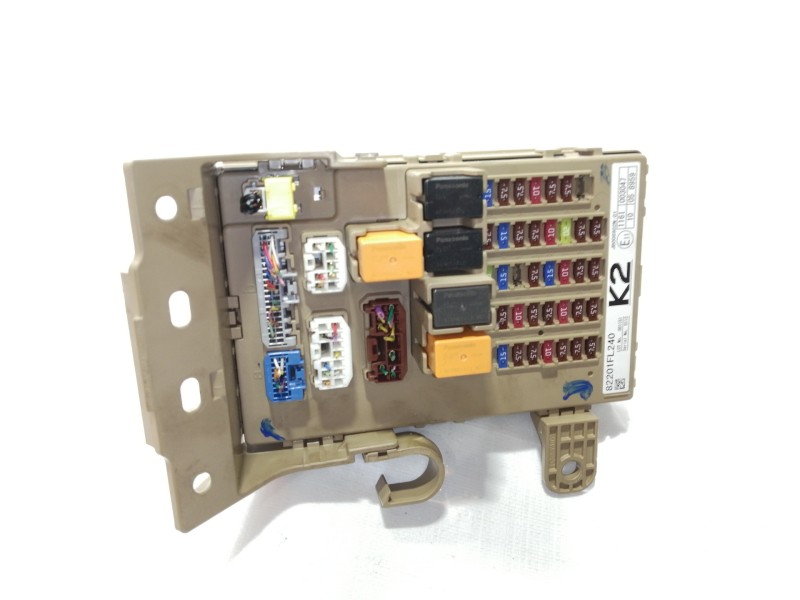 Recambio de caja reles / fusibles para subaru xv (g5) executive plus referencia OEM IAM 82201FL240  