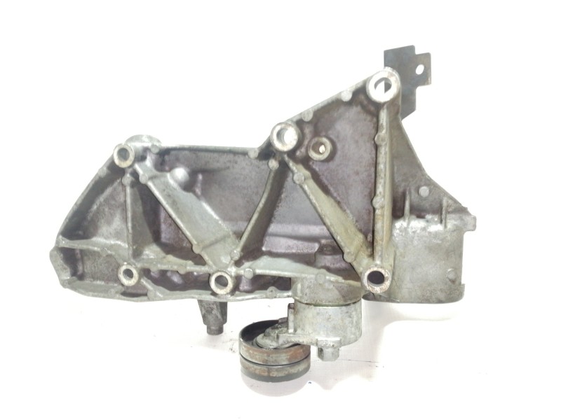 Recambio de soporte alternador para opel vivaro life referencia OEM IAM 8200183234  