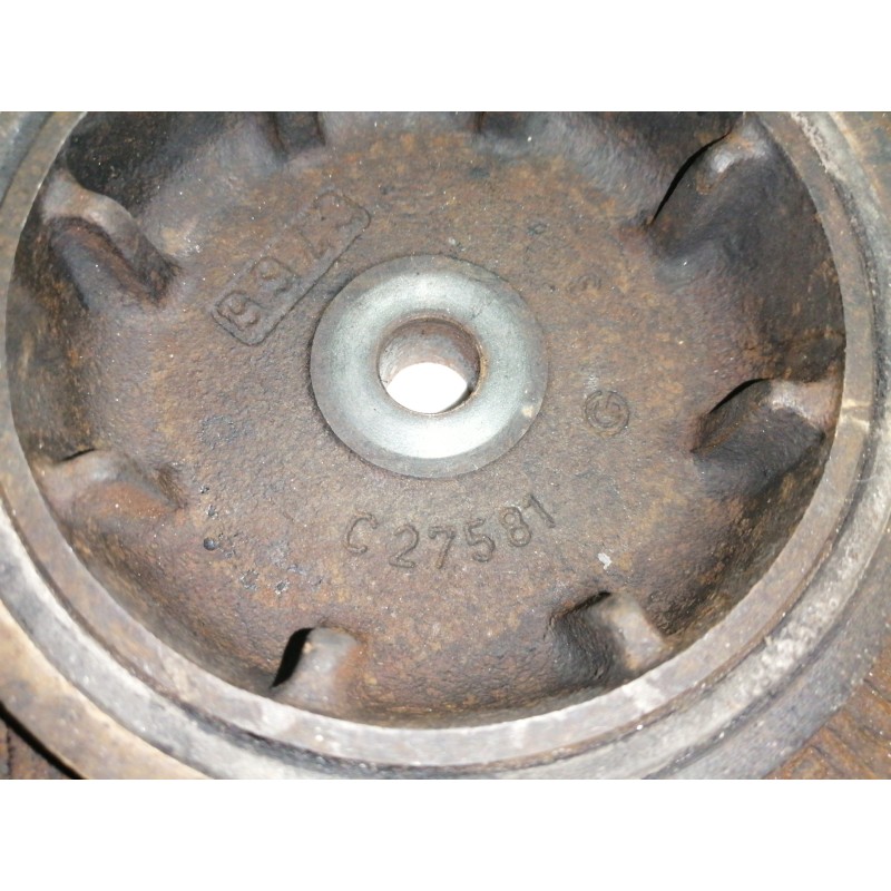 Recambio de polea cigueñal para opel vivaro life referencia OEM IAM C27581  