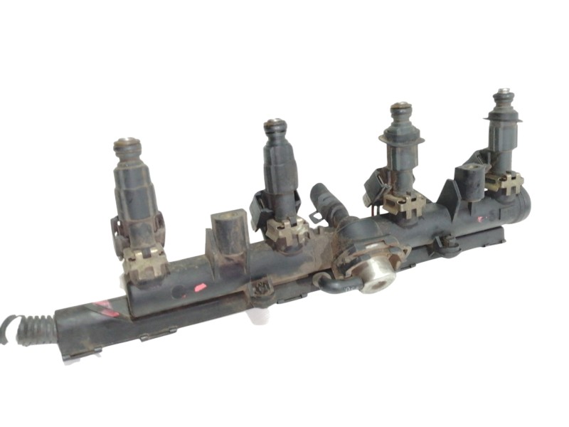 Recambio de rampa inyectora para volkswagen polo berlina (6n2) 1.4 referencia OEM IAM 030133319A  