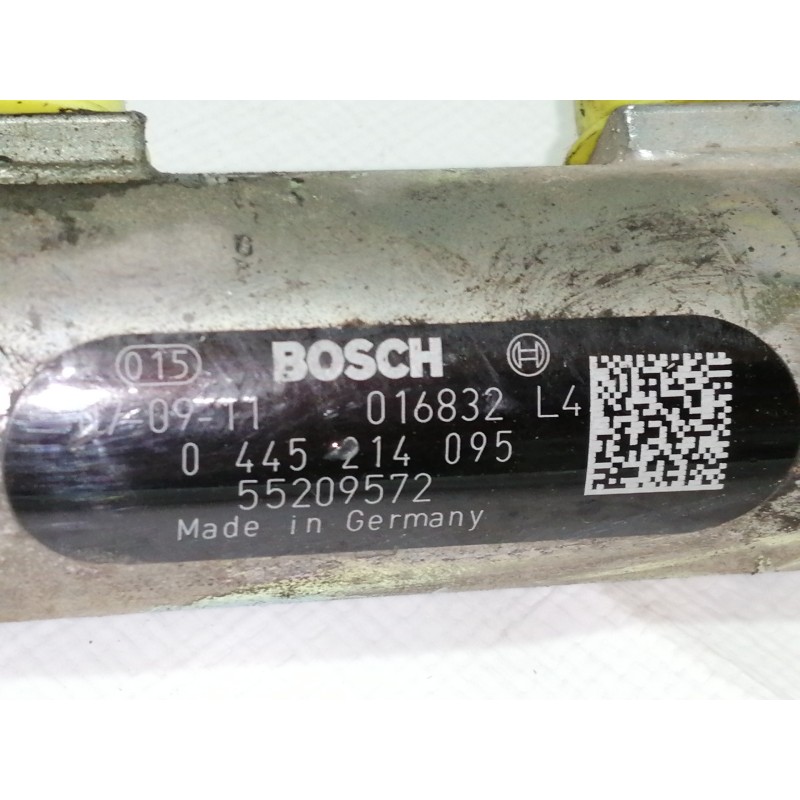 Recambio de rampa inyectora para opel zafira b cosmo referencia OEM IAM 0445214095  