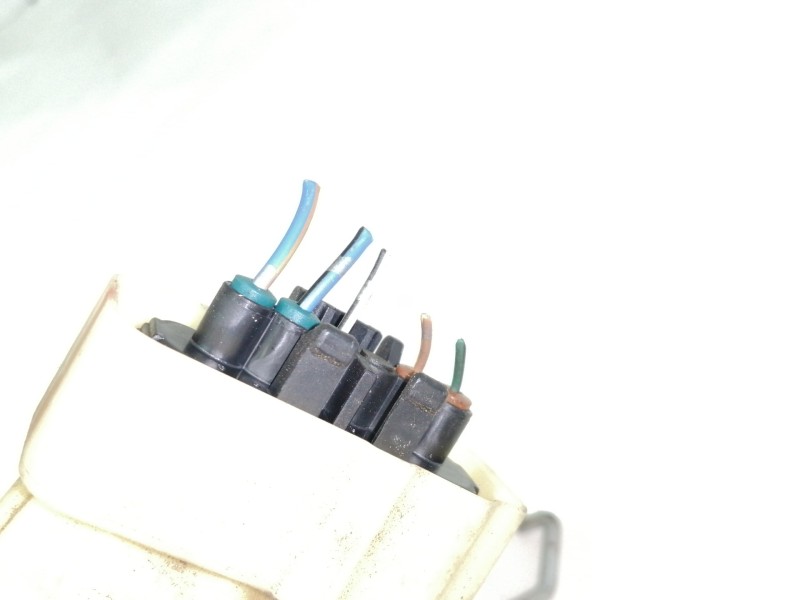 Recambio de cerradura puerta delantera derecha para toyota yaris (ncp1/nlp1/scp1) 1.0 linea luna referencia OEM IAM   