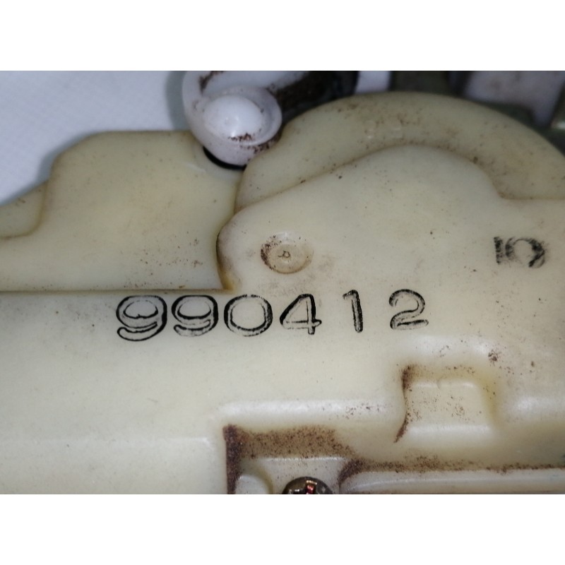 Recambio de cerradura puerta delantera derecha para toyota yaris (ncp1/nlp1/scp1) 1.0 linea luna referencia OEM IAM   