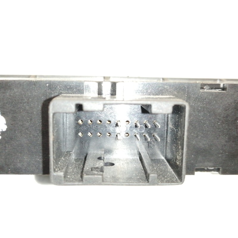 Recambio de warning para fiat grande punto (199) 1.3 16v multijet active (55kw) referencia OEM IAM 61041800  