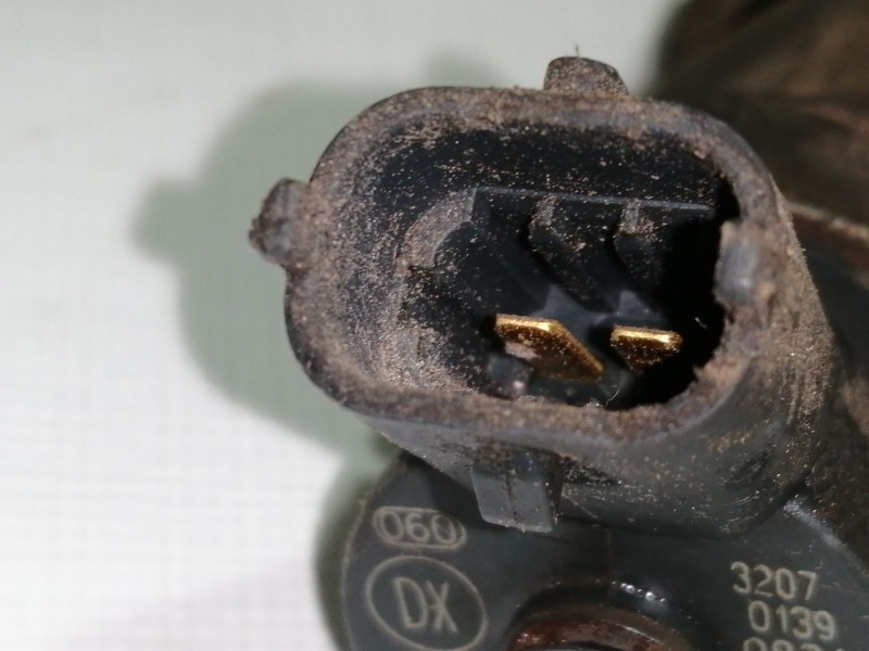 Recambio de inyector para mg serie 75 (rj) 2.0 cdt classic referencia OEM IAM 0445110030  