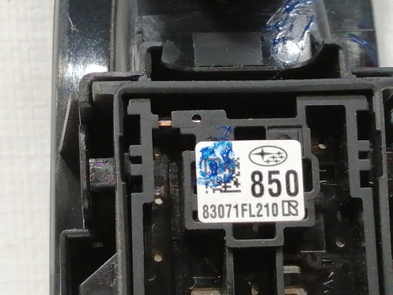 Recambio de mando elevalunas trasero izquierdo para subaru xv (g5) executive plus referencia OEM IAM 83071FL210  