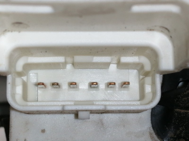 Recambio de cerradura puerta delantera derecha para citroën c4 berlina collection referencia OEM IAM 9683415980 40627120 