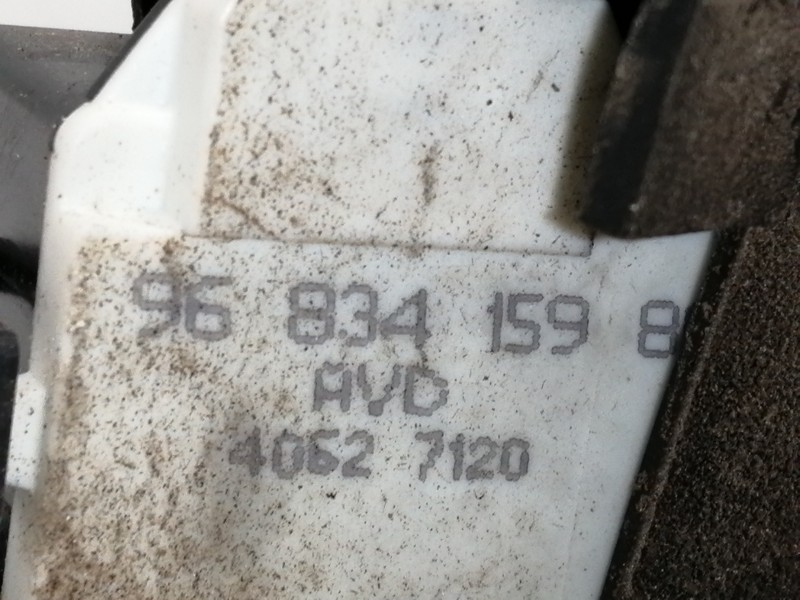 Recambio de cerradura puerta delantera derecha para citroën c4 berlina collection referencia OEM IAM 9683415980 40627120 