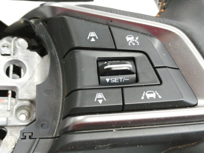 Recambio de volante para subaru xv (g5) executive plus referencia OEM IAM GS13116440  