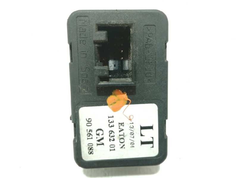 Recambio de mando elevalunas delantero izquierdo para opel zafira a club referencia OEM IAM 90561088  