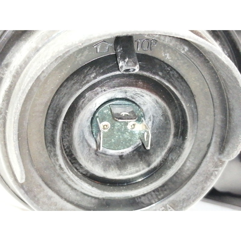 Recambio de faro derecho para kia pride básico berlina referencia OEM IAM KK13651020R  