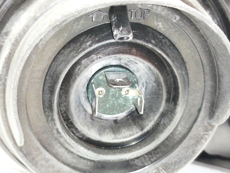 Recambio de faro derecho para kia pride básico berlina referencia OEM IAM KK13651020R  