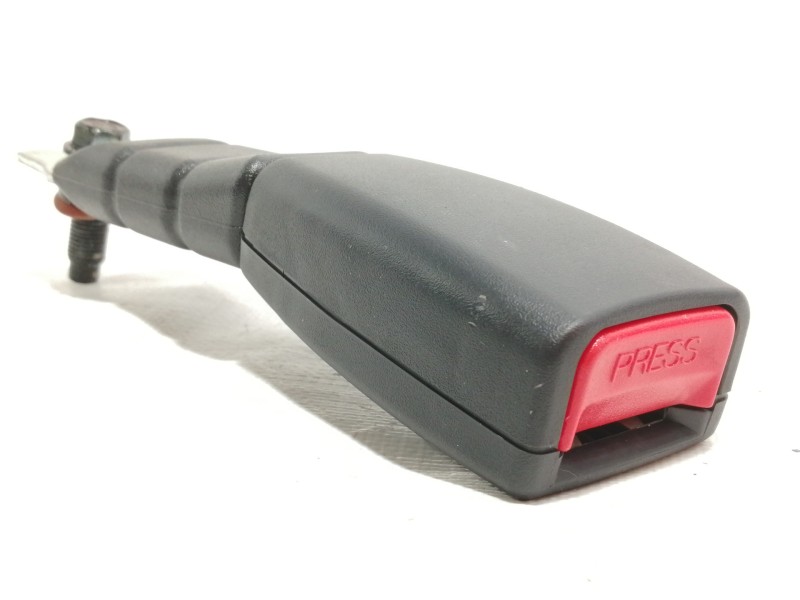 Recambio de enganche cinturon delantero derecho para kia picanto 1.1 crdi active referencia OEM IAM 8884007000HU  