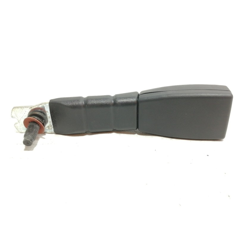 Recambio de enganche cinturon delantero derecho para kia picanto 1.1 crdi active referencia OEM IAM 8884007000HU  