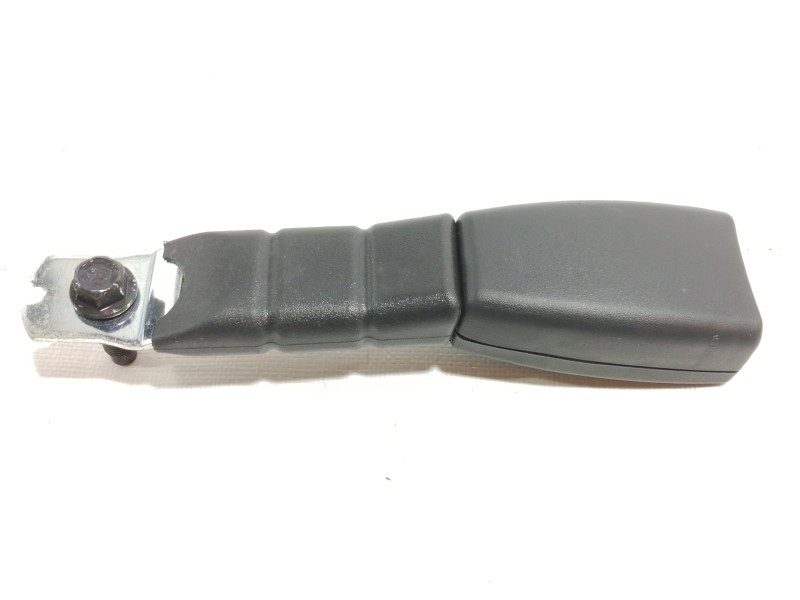 Recambio de enganche cinturon delantero derecho para kia picanto 1.1 crdi active referencia OEM IAM 8884007000HU  