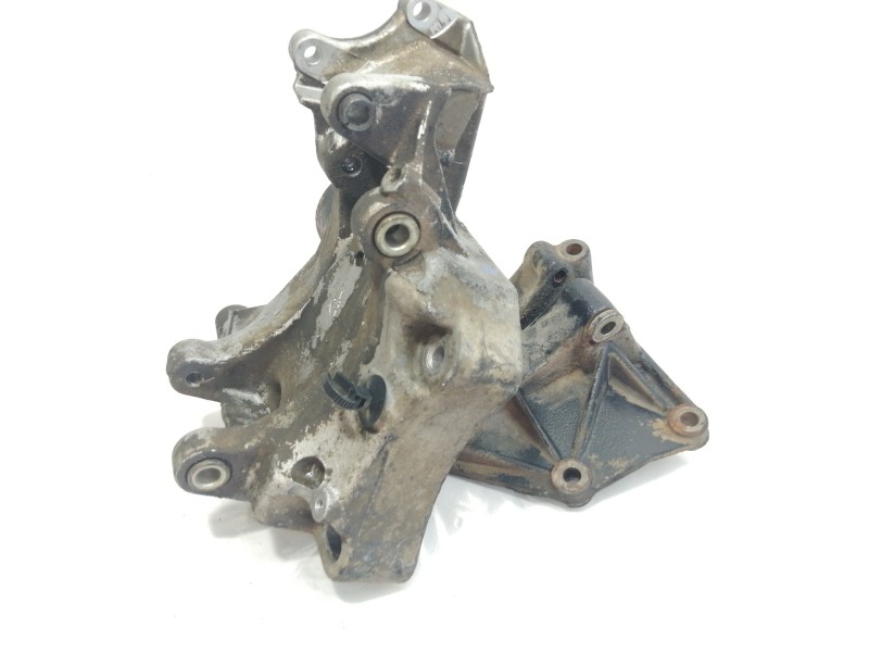 Recambio de soporte alternador para citroën xsara berlina 1.6i 16v exclusive referencia OEM IAM 9631005880  
