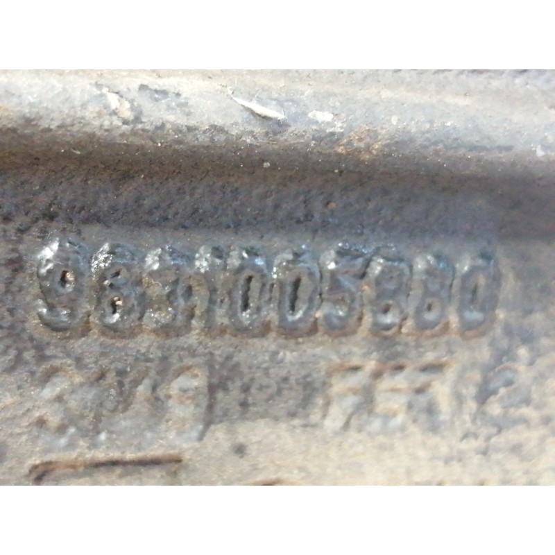 Recambio de soporte alternador para citroën xsara berlina 1.6i 16v exclusive referencia OEM IAM 9631005880  