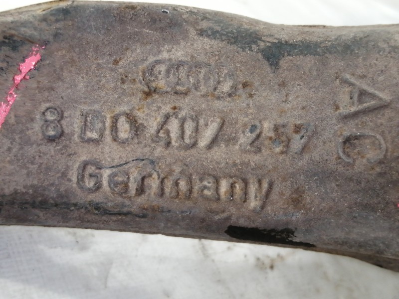 Recambio de mangueta delantera izquierda para volkswagen passat berlina (3b2) 1.9 tdi referencia OEM IAM 8D0407257  