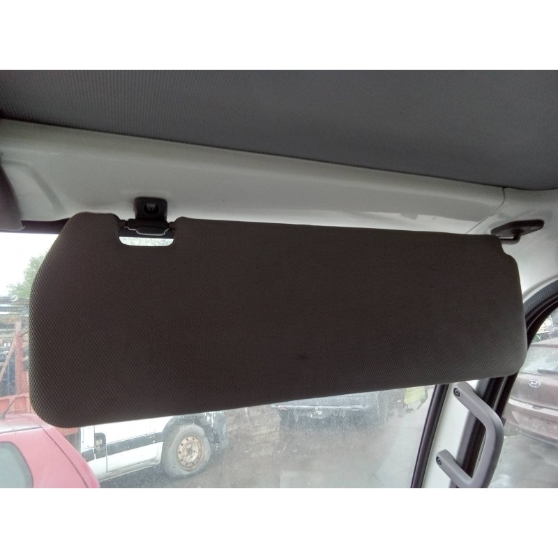 Recambio de parasol derecho para nissan cabstar 01.04  cabina simple cabina individual referencia OEM IAM   
