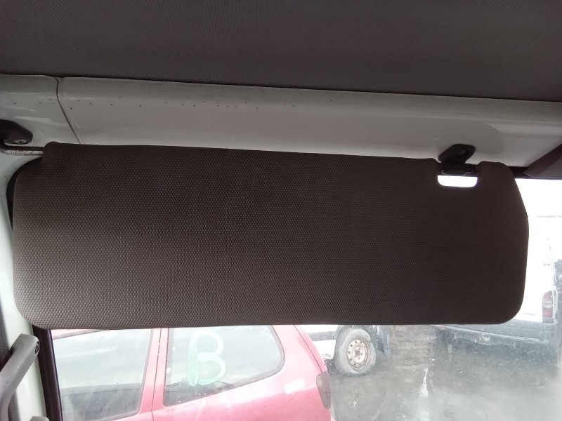 Recambio de parasol izquierdo para nissan cabstar 01.04  cabina simple cabina individual referencia OEM IAM   